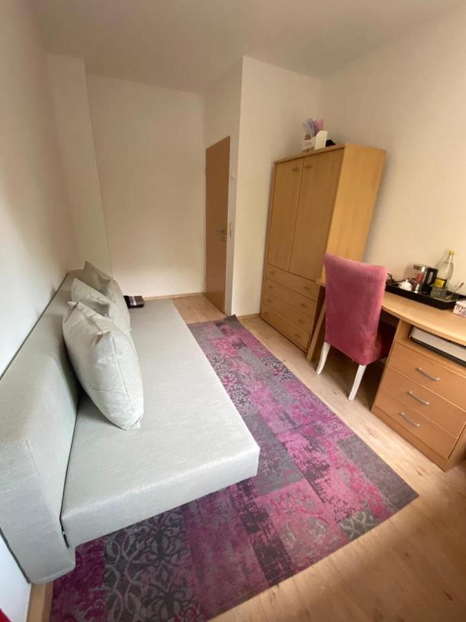 ברלין Schoenes Zimmer Im Charmanten Haus מראה חיצוני תמונה